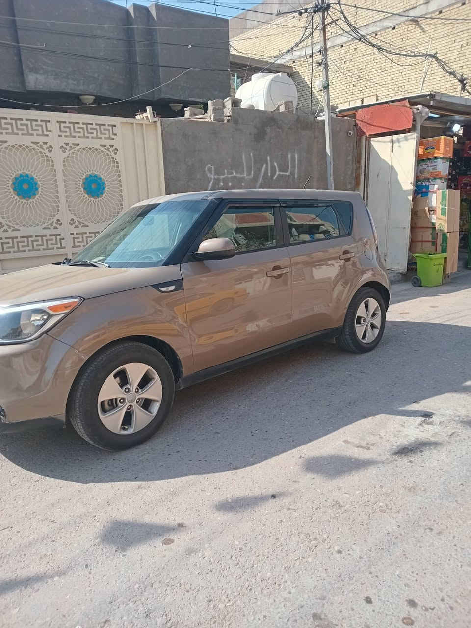 سلام عليكم سياره البيع  مستعجل عليهه موديل 14محرك 1600 عنوان بغداد شغله  السعر 80 وبيه مجال  ***********
