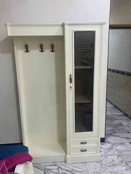 السلام عليكم 
زاوية صاج للبيع سعر ١٥٠ 
المكان الشعب حي التجار 
اليريدها يراسلني خاص او على هذا الرقم واتساب 
***********
