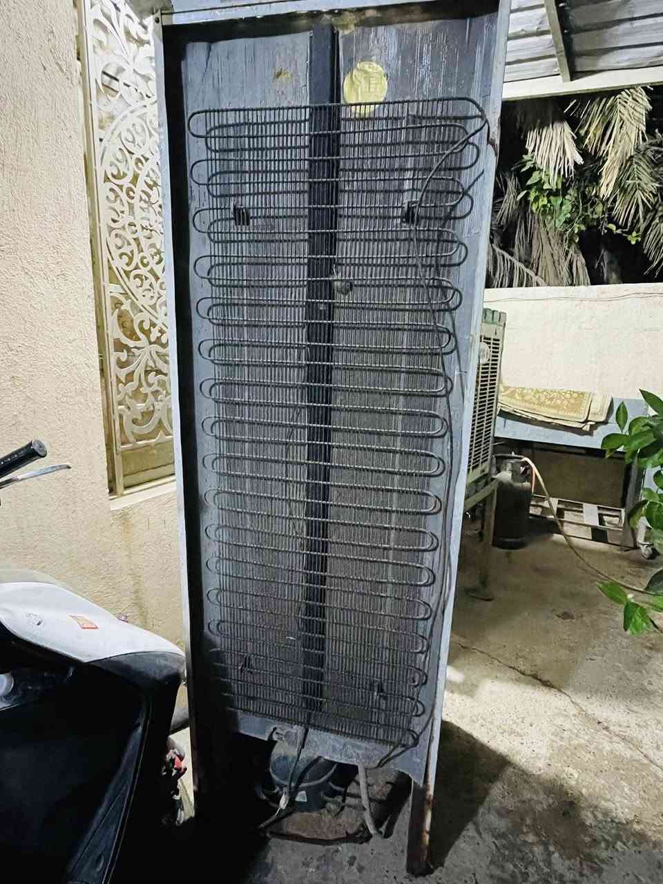 متوفرر للبيع
أصحاب المطاعم او المواكب طباخ متعدد استخدامات
سعره قفل ٥٠ الف تفصال
+عارضه فانتا جانت تشتغل بس بالنقل نكسرت صوندات الماطور مالتها ابيعها كشرر ب٤٠ الف
مكاني بغداد الاتصال ***********
