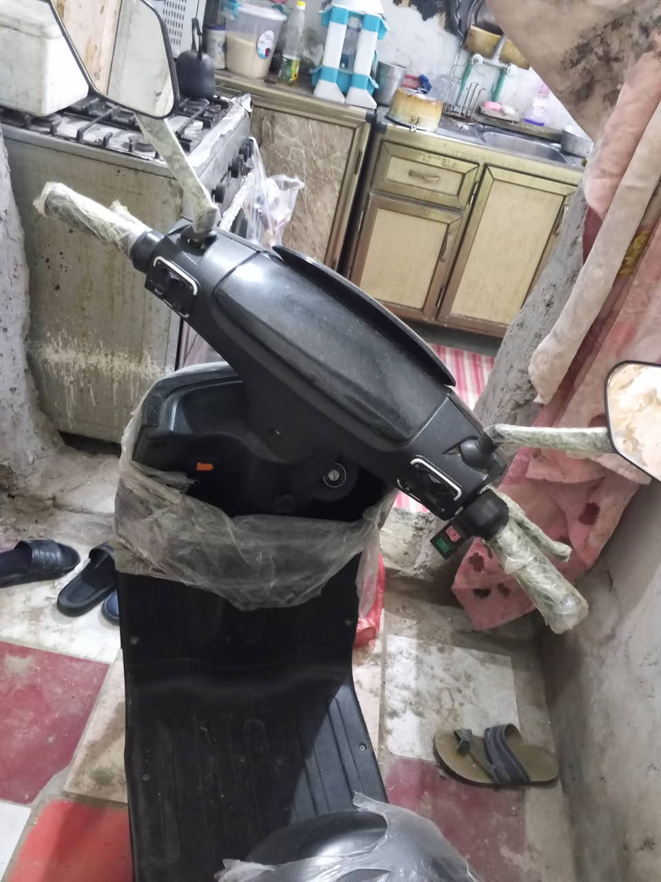 دراجه شحن جديد لبيع السعر 700العنون بغداد الوعفرانيه ***********
