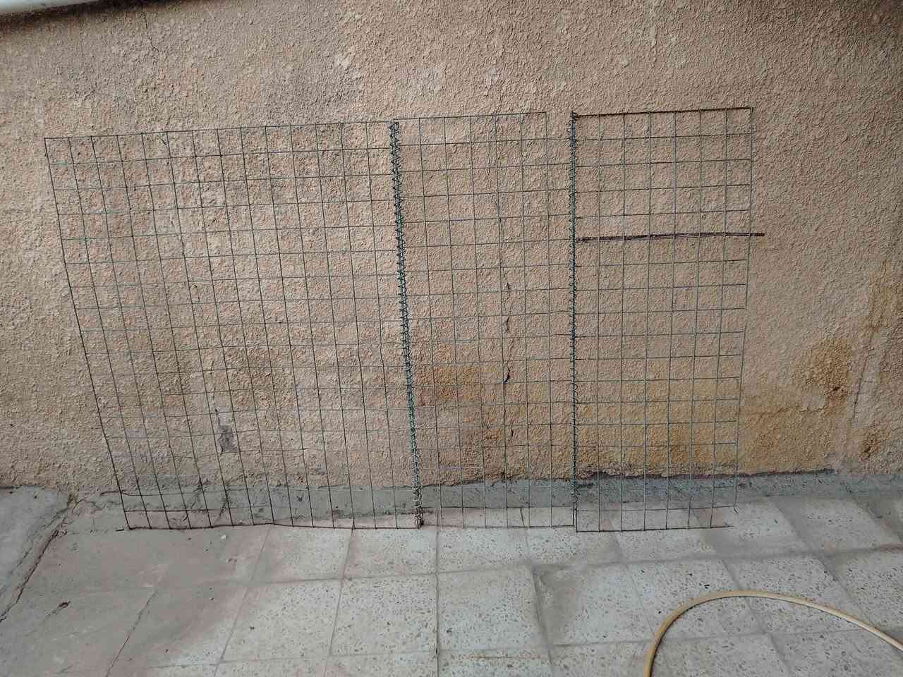 هيسكو أمريكان ارتفاع متر و ٤٠ سانتيم وطول 2 متر و20 سانتيم مكان مدخل رازي ***********

