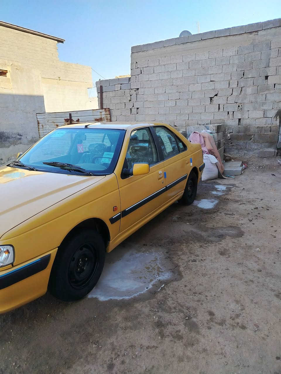 السلام عليكم بيجو بارص 2015 رقم بغداد شرط التحويل كير ومكينه جدد مكينه فرنسي تخم تاير جديد تبريد شغال سدر جديد كهربيات كله شغال مكفول لا كص ولا تبديل عنوان بغداد السفتساره عله الرقم ***********
