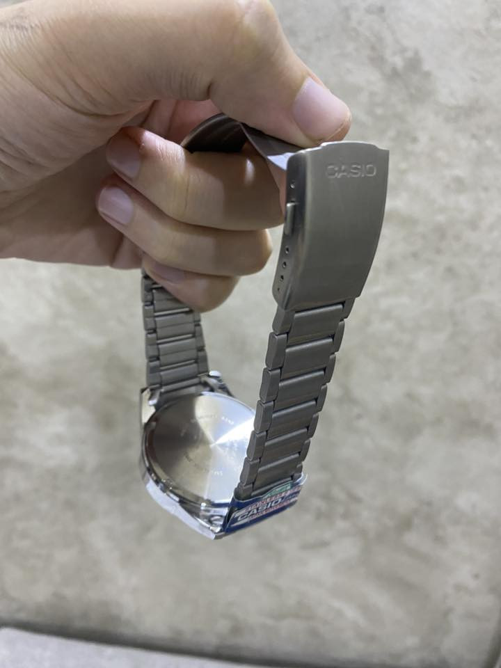 ساعة كاسيو رجالي جديدة ممستعملة السعر60.   ساعة دانيل كلاين جديدة هم ممستعملة 35


**إذا كنت صاحب هذا الإعلان وتريد حذفه لأي سبب، رجاءا أرسل رسالة إلى الدعم الفني**