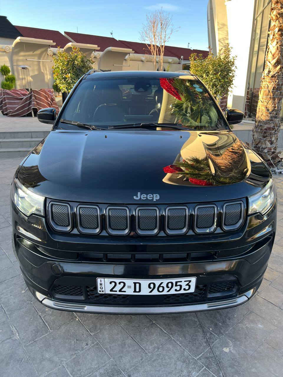 جيب كومباس
موديل 2022
 
فئة high altitude
اعلى فئة بالكومباس
محرك 4 سلندر 2400 المرغوب
———————————————
ماشية 40 الف مايل حقيقي 
رقم اربيل 
تحويل ثاني يوم

المـــــــواصـــفــــات

-رادار امامي 
-رادار خروج عن مسار 
-بصمة تشغيل 
-تشغيل عن بعد
-صندوق شفط
-بصمة ابواب 
-هند أبريك بصمة
-اطفاء ذاتي
-شاشة كبيرة
-كامرة خلفية دوارة
-تحكم أستيرن
كشنات جلد بالكامل+ كهربائي وخزن
-تبريد قطعتين
-تبريد خلفي
-كشنات امامي تدفئة( وتبريد)
-كشنات خلفي تدفئة
-رادار 360
 -لايتات زينون وليد بلادي
-لايتات وبگلايت كله بلادي
-كشافات 
-ويل كب بلادي 
-4X4 
-ماوس تحكم وضعيات للقيادة
-drive mode
-تحديد سرعة 
-كيجات الكتروني
-داخلي وخارجي اسود بلاك توب 
-دبل كير
-شاشة تدعم ابل كار بلي
-مراية تعتيم
-مراية جانبية رادار وهيتر 
-نظام الصوت الباين و أم بي فاير
-أدوات احتياطية وسبير 
-گاعيات بلادي 
و بعد بيها هواي مواصفات سعر... 180
بهذا اللون والمواصفات ماكنة 2400 (وحيد)
_________________________

حادث خفيف بس چاملوخ امامي سكن 
و باب سكن صبغ
ارباگات سيستم
⭕️ بدون دواخل بدون شاصي بدون لغود كلها بشرط 
جدام وخلفي كبس 
كلها بلادي....*********** أربيل, العراق
