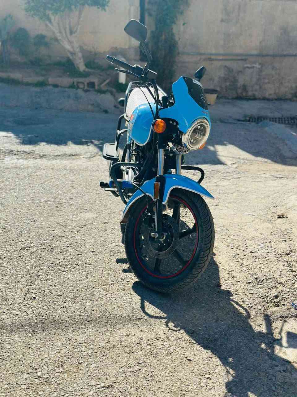 دايوان للبيع مديل 24 نضافه فول دراجه تاخذه مكفوله مكاني الخالص ***********
