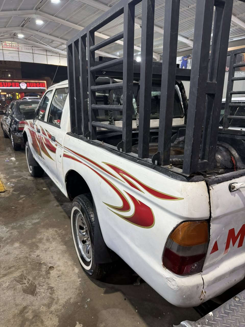 السلام عليكم بيك اب متسيوبوشي 2003 رقم ذي قار فور ويل حاليٱ تو ويل تبريد شغال بيهه نواقص بسيطه صاحبهه موجود تحويل ماابيع وكاله السعر 65 ***********
