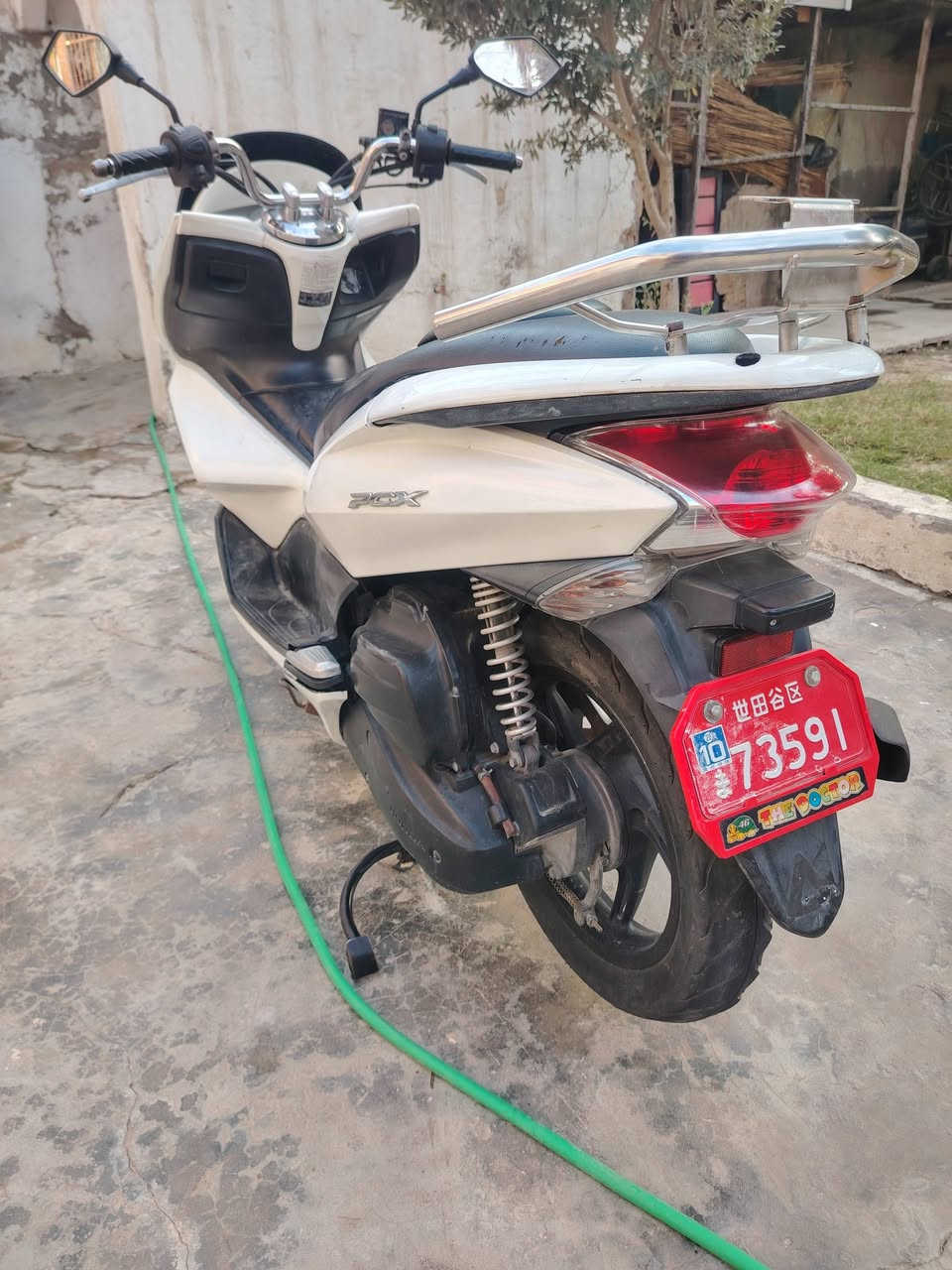 سلام عليكم ورحمة الله وبركاته بيسي اكس لعبيع جيل اول  2016 سعر ١٢٠٠ العنوان ديالى بعقوبه ***********
