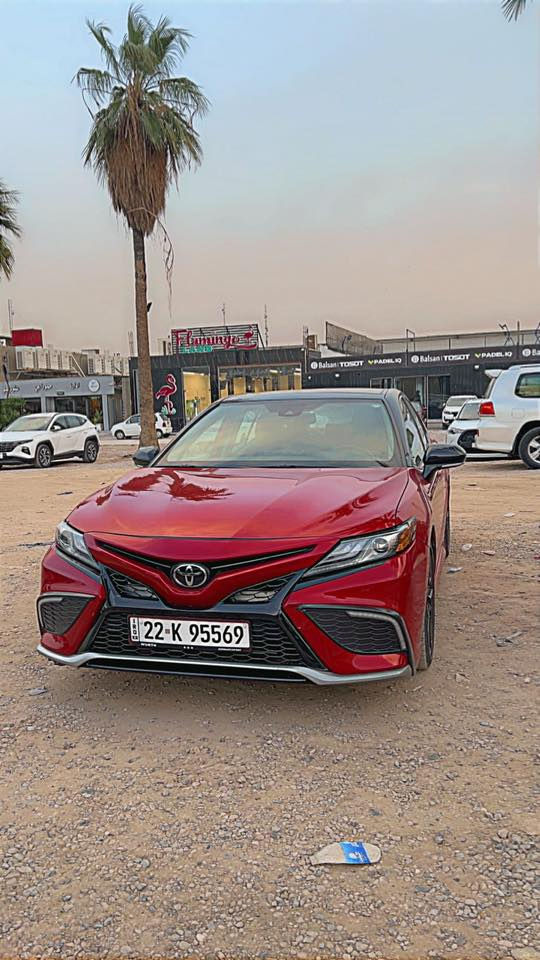 السلام عليكم 
كامري2023 XSE
سياره كلين تايتل جايه من امريكا 
فقط صار بيه بارد كد شبر بلعراق بلبنيد 
مكاني بغداد 
***********
