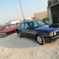 سياره بي ام حجم ٥٢٠ موديل ٩١ سنويه ل ٢٩رقم انكليزي كير عادي محرك كبس ت...