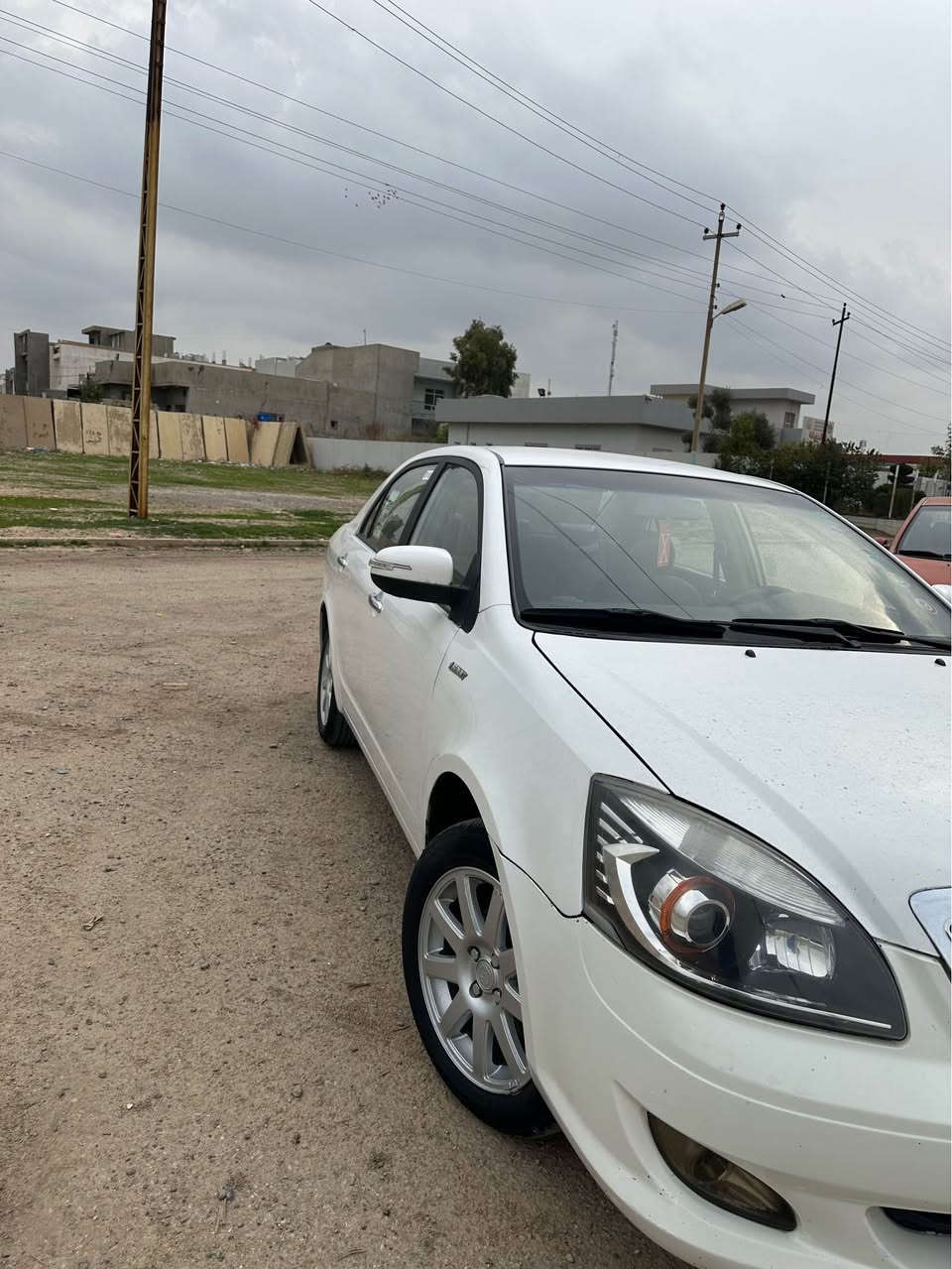 للبيع جيلي موبل 2013 كير محرك كورلا مرغوب صدر تيارات الباتري جديد  بسنويه ورقم سليمانيه دولي جديد لحد 2030 بي كوبون بنزين السيارة مال بيت مابي نقص بي مكانات صبغ اثر ضربهً خفيف شخوط السيارة فول مواصفات السعر 62  وبي كركوك واسطي مجال شوي شراي خابر *********** كركوك, العراق
