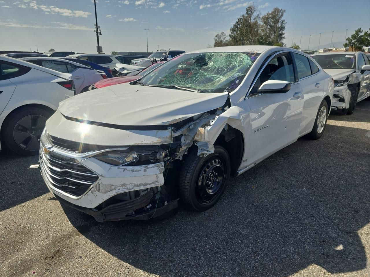 سلام عليكم ماليبو ٢٤ ماشية ٥٥ الف كيلو السعر ١٢٥ مرقم ذي قار شهداء وكالة عامة ***********
