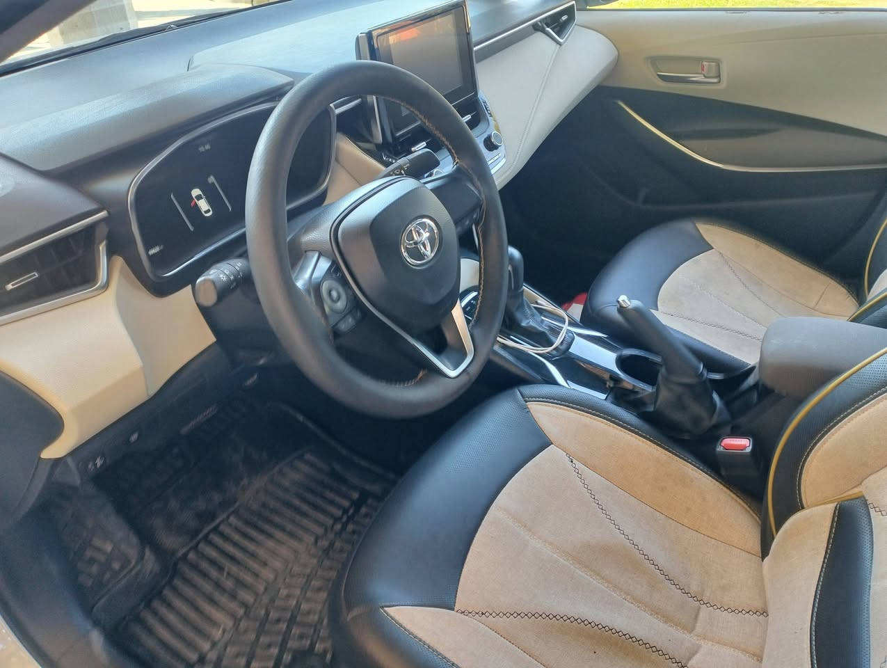 السلام عليكم
كورلا ياباني ساز للبيع 

موديل 23 

ماشيه 99الف 

فول مواصفات 

بيه بنيد مبدل بدون دواخل 

وبيه رصعه بالباب الخلفي 
السعر 160 وبيه مجال 
عنوان بغداد اليوسفية 

رقم الهاتف 

***********
