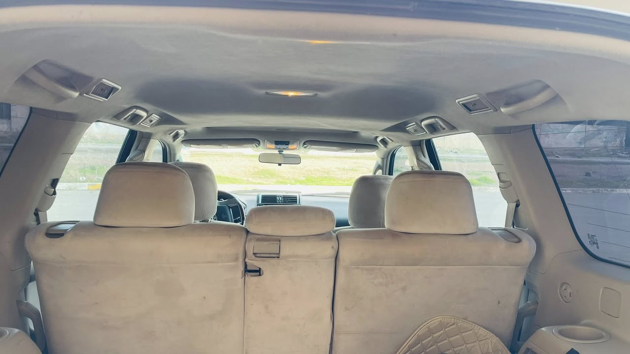 السلام عليكم بسعر مناسب 255 ومجال 2010 مكفولة كفالة عامة 6 سلندر
برادو فول مواصفات بريم سلايت وبصمه وتحكمات كير اتوماتيك عادي فور ويل بدون صبغ محرك كير شرط ماشيه 180 الف مكان السياره موصل حي اليرموك للأستفسار اكثر *********** 
***********
