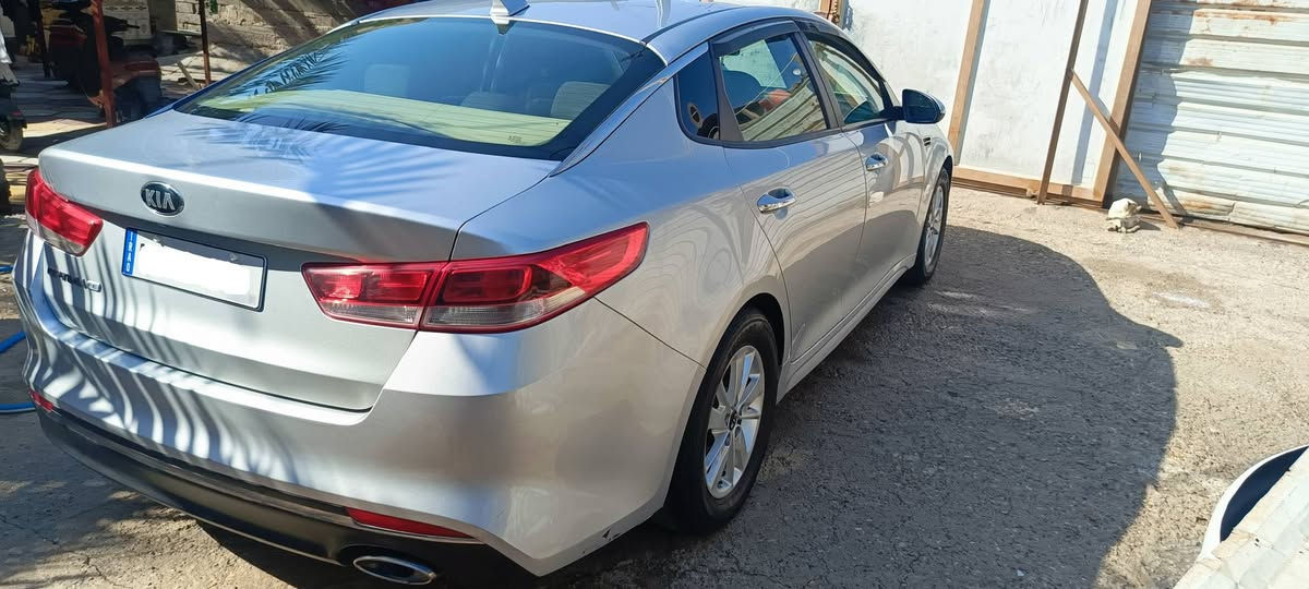 السياره موجوده ... بالبصرة..
اوبتيما 2018 شمالية اربيل الدولي القديم 
سنوية منتهيه من الشهر العاشر 
المواصفات المعروفه FEوارد امريكي GDI
تخم تاير جديد
تبريد جيد
تحكم + كامره دواره+وضعيه قيادة السيارة ايكو سبورت عادي
(الضرر) فقط بنيد. مداكر مفتوحه ومرجعيهن 
 
السعر  اتصل او واتساب 
غير متواجد على الفيس بوك 
***********
