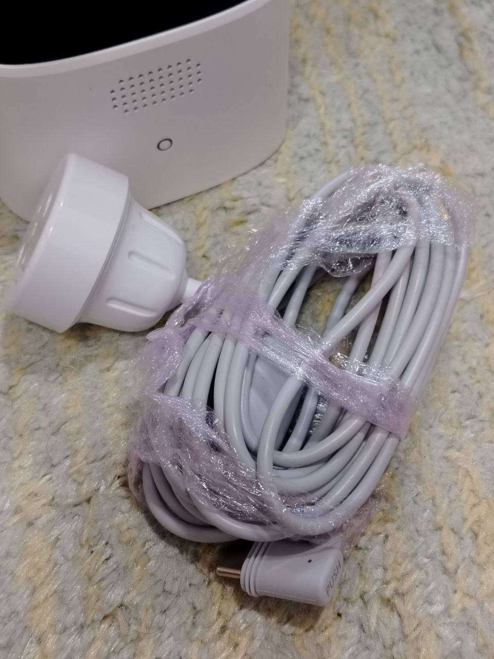 كاميرا مراقبة خارجية من نوع Eufy SoloCam S340. 
متوفر ✅


**إذا كنت صاحب هذا الإعلان وتريد حذفه لأي سبب، رجاءا أرسل رسالة إلى الدعم الفني**