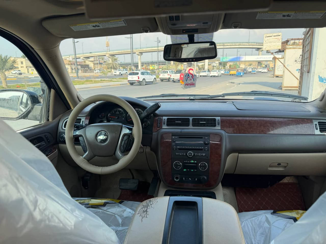 السلام عليكم شوفر ليت تاهو 2014 السياره اصل ورقم بغداد تحويل ثاني يوم شرط السياره كفاله ضربه تبديل شاصي لغود شرط الفحص كير محرك شرط ضمان السياره ما شايفة الخط شرط دواخل جديده كلش تخم تاير حداديه 
السياره فولل موصفات للاخير 
*********** البصرة, العراق
