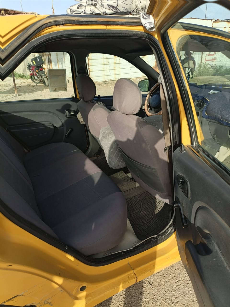 سلام عليكم رينو موديل 9سياره جاهزه مكينه كير تبريد حداده تخم تاير رقمه بغداد مكان كوت واسط سعر 40 *********** مكلف بل نشر هذا رقم راعيه
