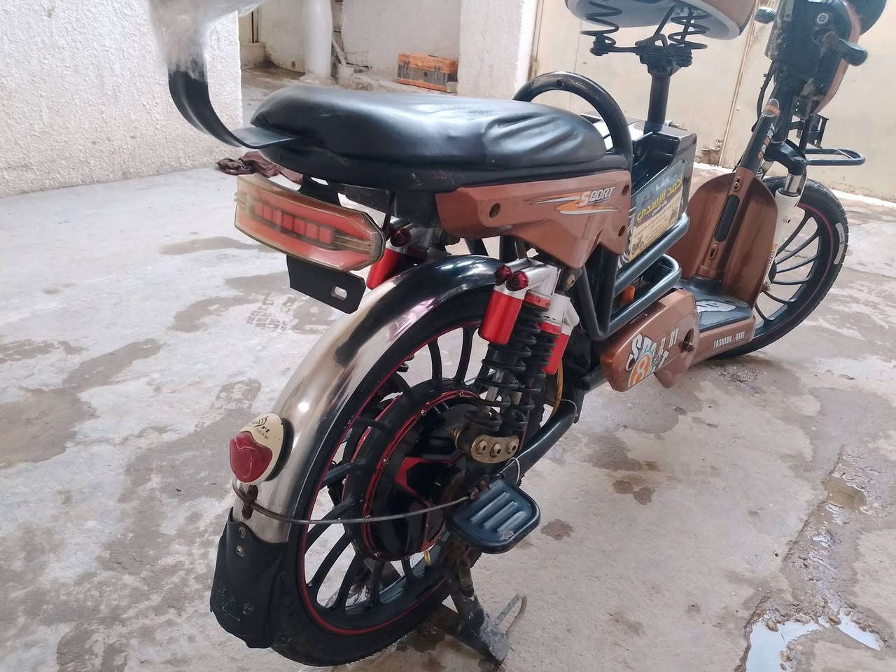 بايسكل شحن للبيع بايسكل نضيف وبطاريات نضيفات خير من الله شاشه سويج وبصمه تشغيل 
السعر 250وبي مجال  شاحنه جديده 

*********** مكان كربلاء
