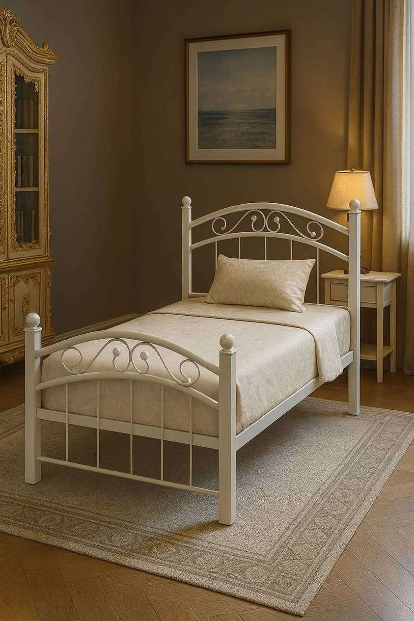 #سارع_بالحجز_ #الجميع
سرير حديد عراقي 
ذو متانه عاليه 
تقليد الماليزي قياس (190*90) سم
للحجز والاستفسار مراسله الصفحة او الاتصال بالرقم ***********
