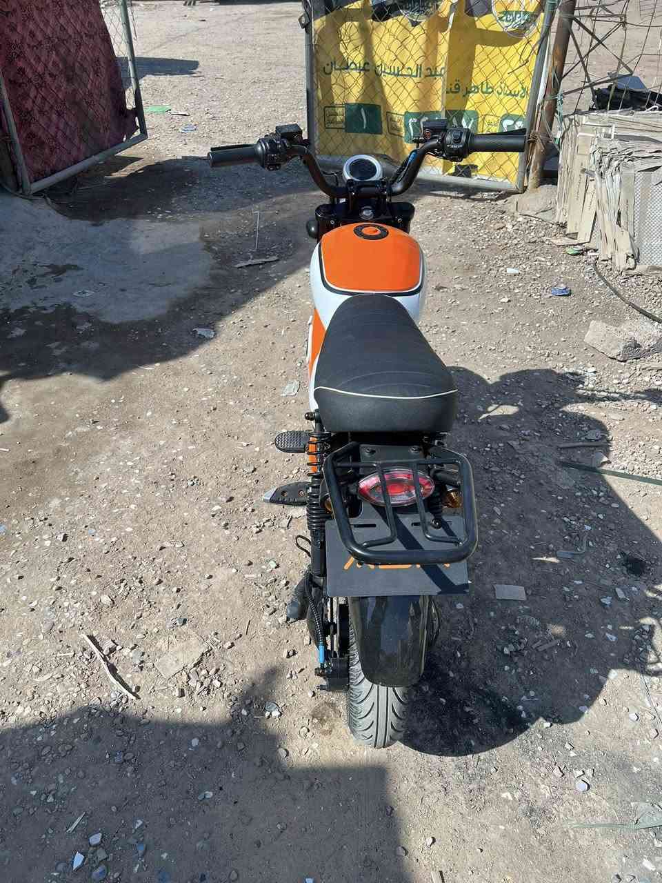 دراجه كروم شحن مدينه الصدر صارله شهر نازله من الرمبه السعر 900
***********
