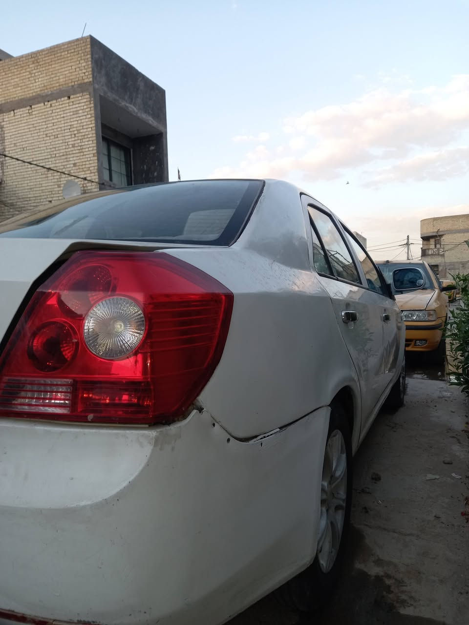 سلام عليكم من رخصت صاحب الكروب 
جيلي MK
موديل:2013
الرقم انكليزي نجف
مكان السيارة بغداد الشعب السيارة باسمي السنوية تصقط 2031
السعر 28وبيهة مجال
الرقم:***********
