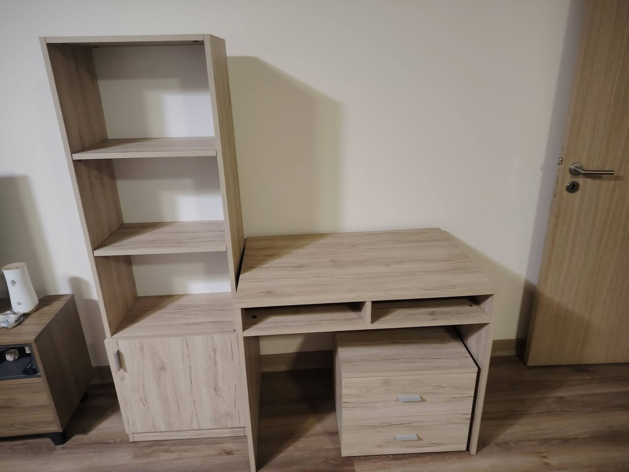 سيت مكتب تركي جديد غير مستخدم *********** السعر ١٥٠ الف
