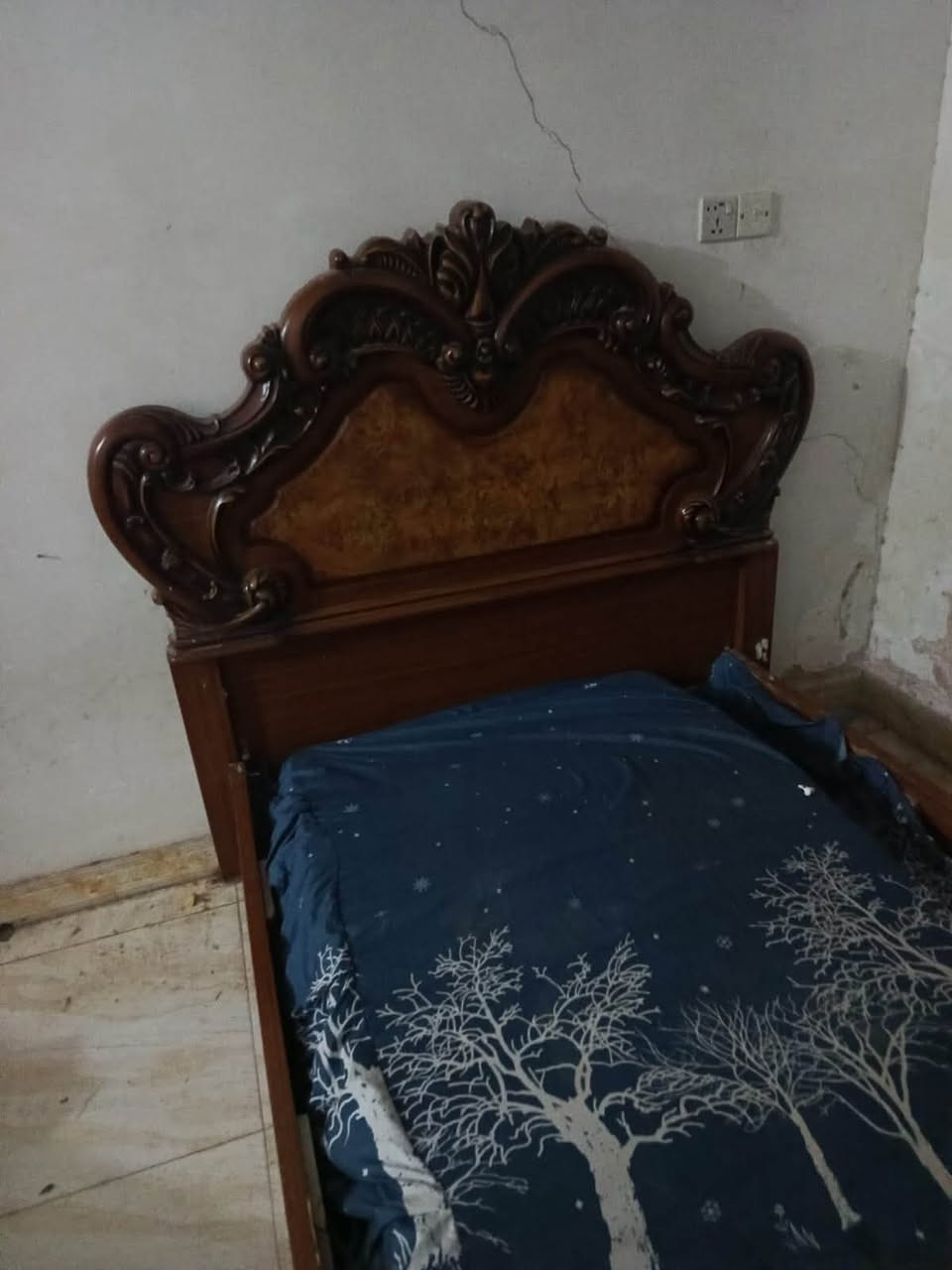 للبيع جرابي ايطاليه عدد ٣ عرض نفر ونص سعر الوحده ٤٠ الف وبيه مجال ومجمده شغاله سعرهه ١٠٠ الف قفل وميز بلازما نظيف السعر ٣٠ وبي مجال


**إذا كنت صاحب هذا الإعلان وتريد حذفه لأي سبب، رجاءا أرسل رسالة إلى الدعم الفني**