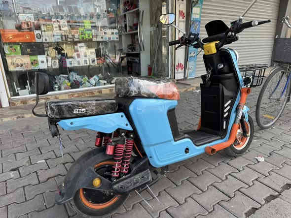 سلام عليكم بايسكل شحن للبيع فول نضفه اي عيب مابيه سعر 550 
رقمي ***********
