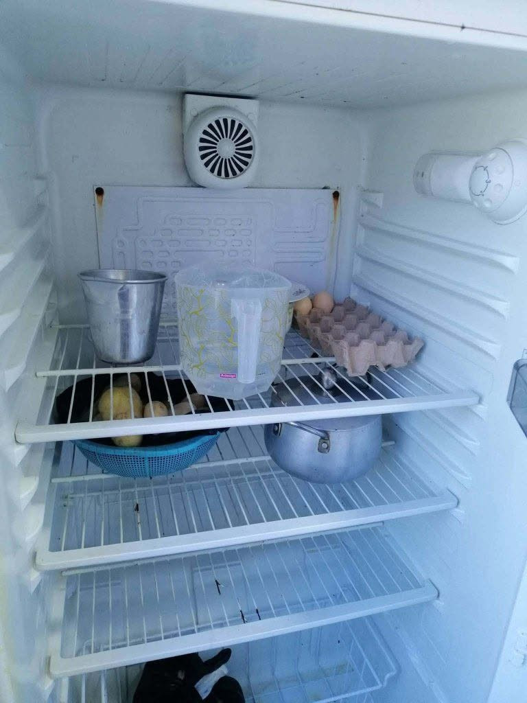 أغراض للبيع كلمن وسعره بسعر مناسب جدآ
الثلاجه الكبيره تشتغل بس الفريزر وتجمد بس الجوه ضعيفه برودته مااعرف شبيه وبس بالشتاء تبرد  والثانيه تشتغل تجميده فول بس اشويه بيه خياس من جوه مثل ماموضح بالصوره وباقي الأغراض كلمن وسعره


**إذا كنت صاحب هذا الإعلان وتريد حذفه لأي سبب، رجاءا أرسل رسالة إلى الدعم الفني**