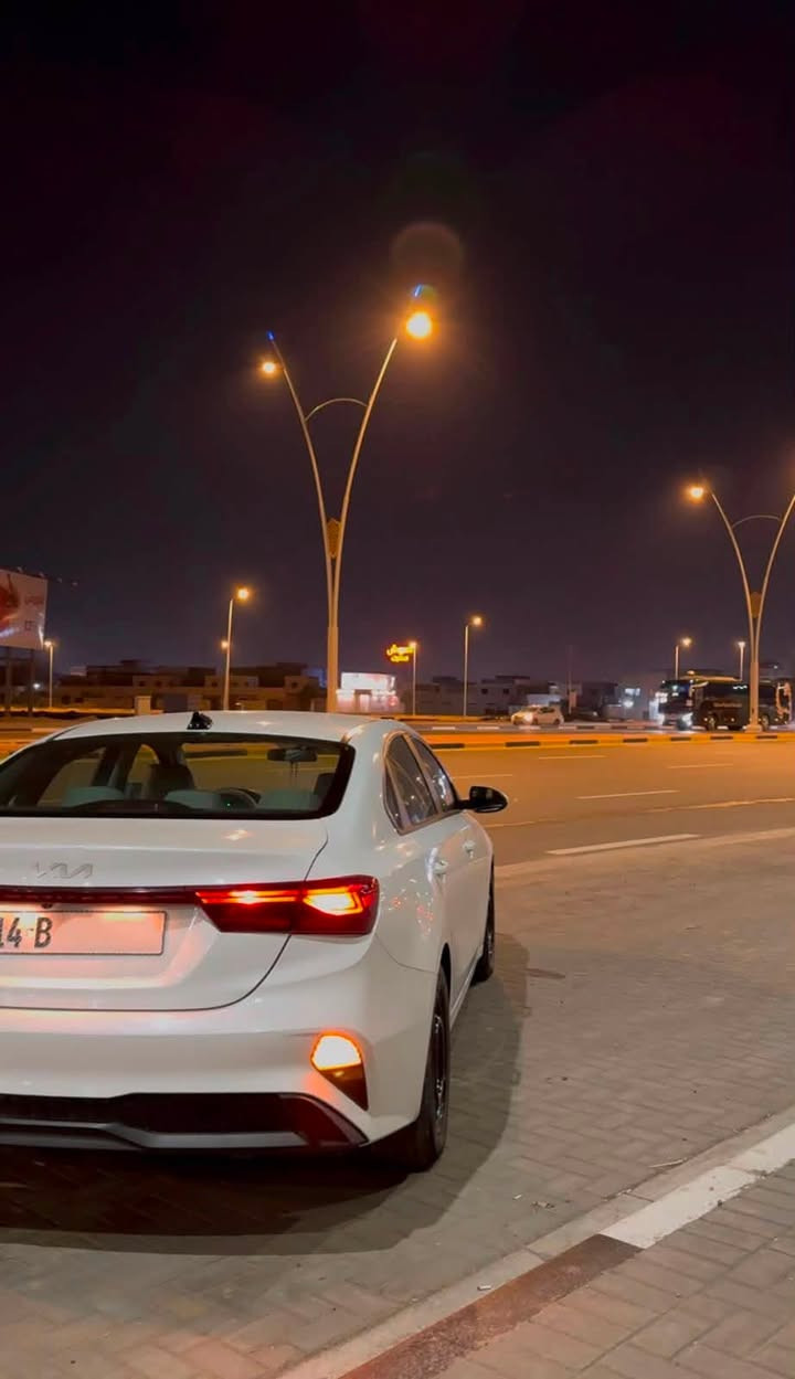 السلام عليكم كيا فورتي2023
مكينه 2000دوش المرغوب 
الشاشه مالتها الجبيره
وتحكمات ستيرن ورادار امامي
وكامره خلفيه بيها قطعتين جاملق
وبنيد مبدلات اصليات ومصبوغات
السياره جاهزه من كلشي مثل ما
موضح بالصور ما تخسر عليها ولا
ربع دوشمه ارضيه وسفريات
ودوشمه كشنات ودوشمه
الصندوك ومغلف واحد على واحد
شادلها زنون والسياره ما متعوبه
ونضيفه الويل كب موجود مالتها
انت مخير اما الرنك او الويل كب
ماشية 89 الف 
سعرها 145 ورقة وبيها مجال
رقم ابو سيارة ***********
