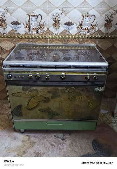 طباخ كريازي باب أول كله شغال عيونه وفرنه ناره زركه سعر ٢٢٥ حي الشرطه الأكاديمية  ***********
