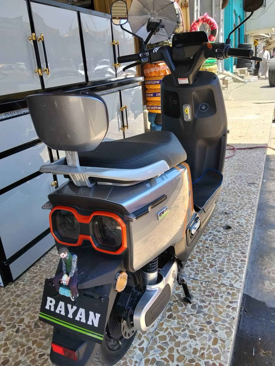 ماطو ابواعيون نضيف فول بدون اي شخص
بصمات اثنين اسوجات اثنين ***********,,,,,,***********موصل ايمن 
سعر 950 الف
