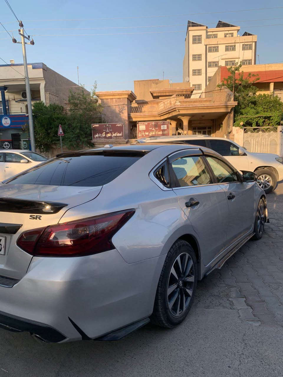 Nissan Altima. 
Sv plus 2016 
3 پارچەی پێش و دوو بست بۆیاخە 

بێ ناو گرتن 
، ئێڕباگ سوکان و شان 
م(,2,5 ) گێڕ و مەکینەی کەپسە 
ڕۆیشتن 132 هەزار میل 

ڕەقەم و سنوی نوێ 

نرخ / 105$
*********** أربيل, العراق
