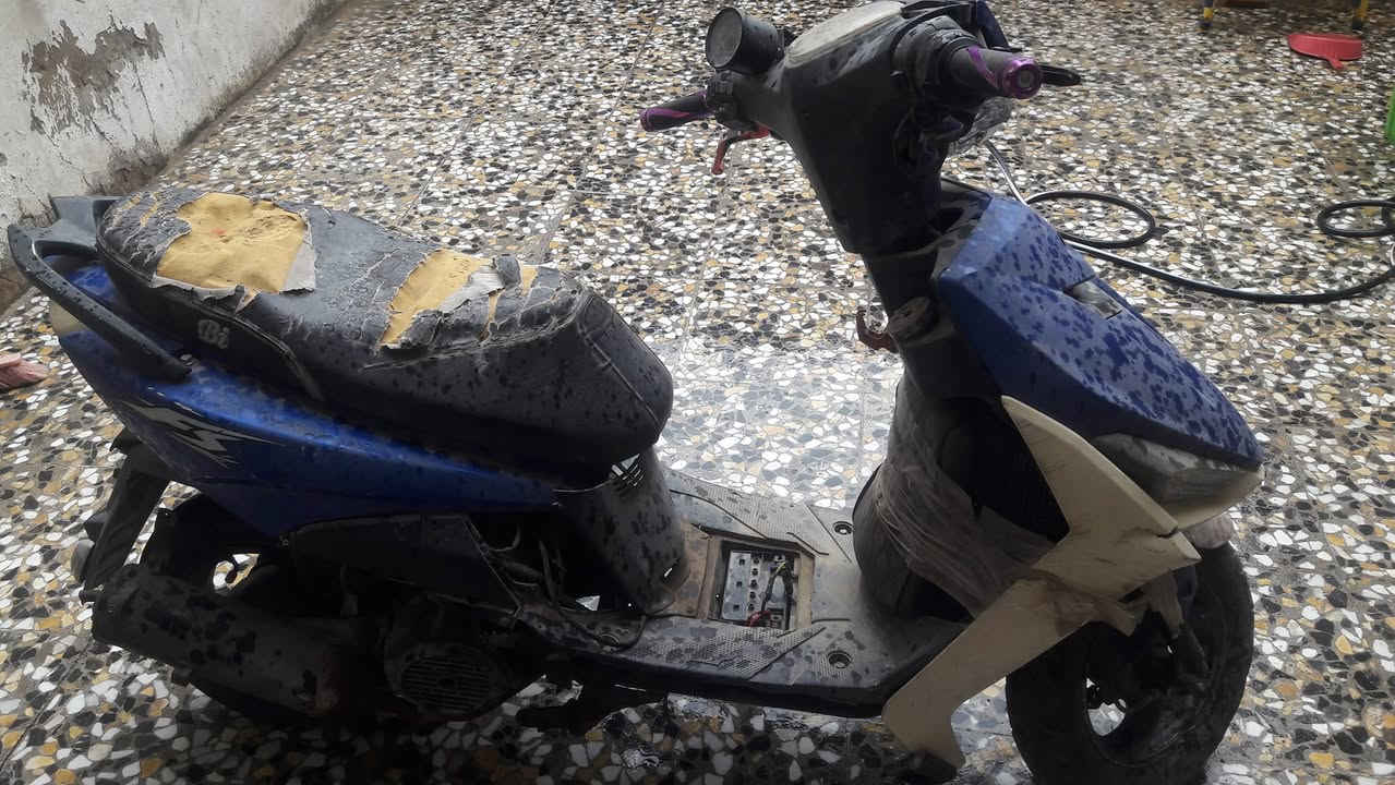 سلام عليكم 
دراجه افس اس 120 
كوم حديد قيم واخذ 
مكان بغداد حي الجهاد 
متواجد وتساب فقط ***********
