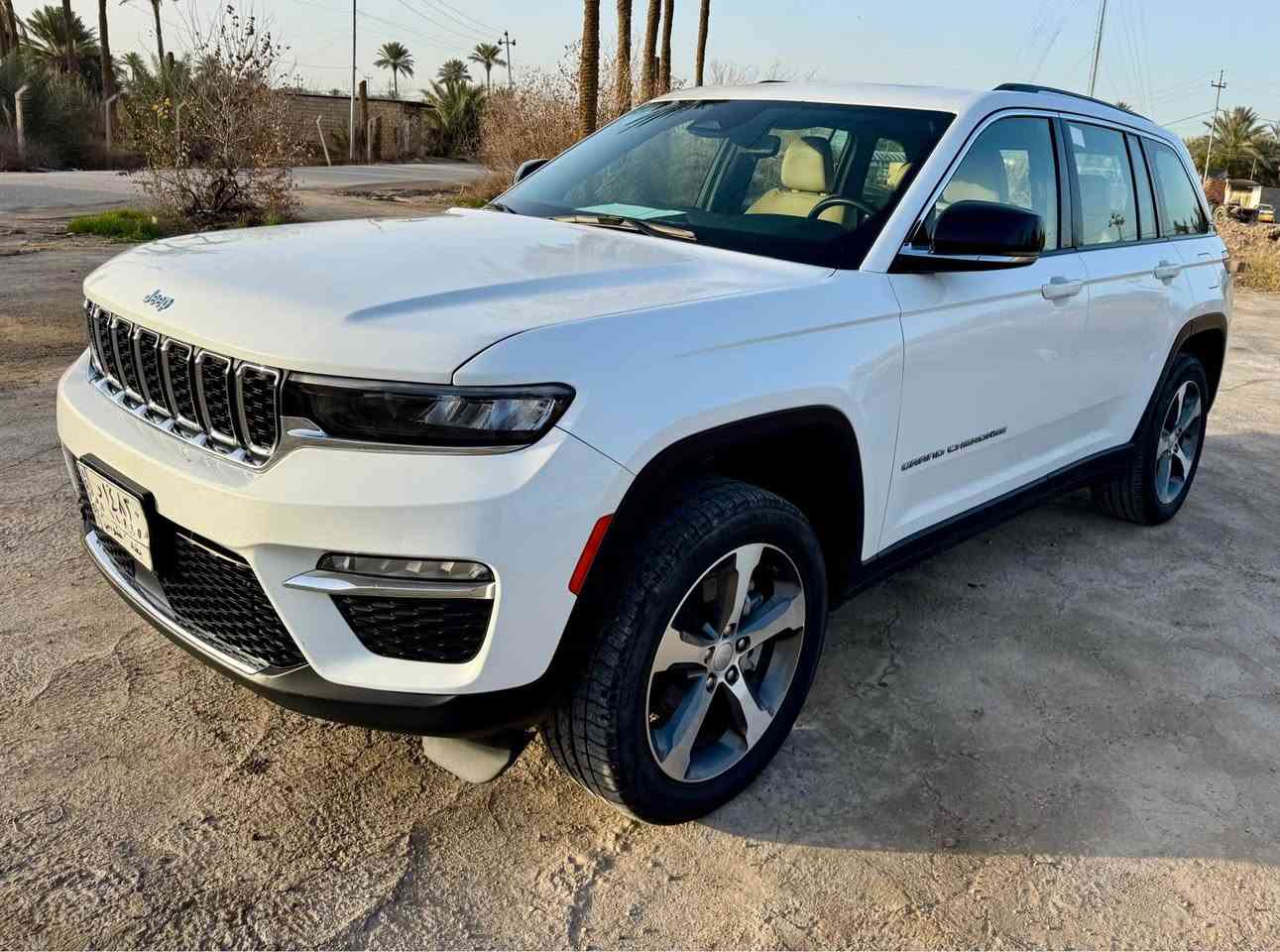 جيب شيروكي لمتد خليجي 2023
فول مواصفات مايحتاج نذكر تفاصيل اللمتد 
مكفولة من الدعامية للدعامية باستثناء البنيد مبدل بلادي على أثر طخة …

***********
لمن يرغب بالشراء النجف, العراق
