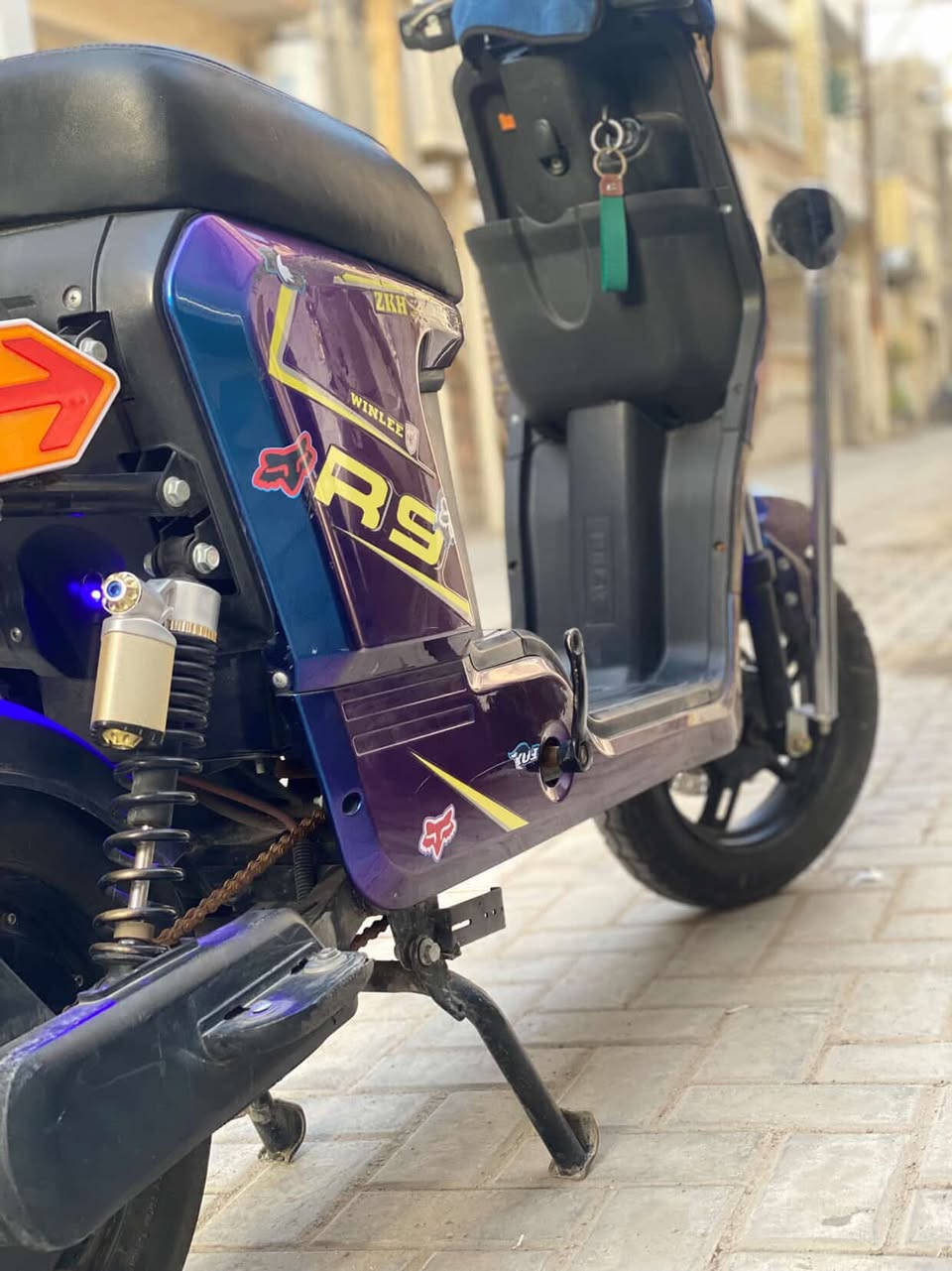 دراجه شحن r9 🤩 **
جديده 🥳 —
ما بيه أي نقص ❌👌🏻^
بطاريات الدبل ✈️ 
جدد 🙏🏻🤩
سريعه ✈️📿
كهربائيات شغالات 👌🏻🤩
لايت زنون 🫣👌🏻
نضام البك 🤩👌🏻
3 نمر 🤩✈️
تايرات جدد 🙏🏻🤩
نضافه فول 🧿🤩
شلعه فول ✈️🤩
الدراجه فول ما بيه أي نقص 🤩🤩
2 سويج 🤩
1 بصمه 📿
بلوتوث كلشش عالي 🫣🔋
المكان بغداد
مراوس بماكس 🙏🏻🤩 
وانطي فرق 🙏🏻🤩


**إذا كنت صاحب هذا الإعلان وتريد حذفه لأي سبب، رجاءا أرسل رسالة إلى الدعم الفني**