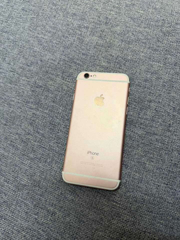 السلام عليكم  ايفون 6s لون روز كولد قطعه نضيفه ممفتوح زلغ مابي ذاكره 32  ايشغل سيم كارت ول بصمه شغاله ممفتوح  الجهاز جديد سعره قفل 70 ألف مكاني بغداد ***********
