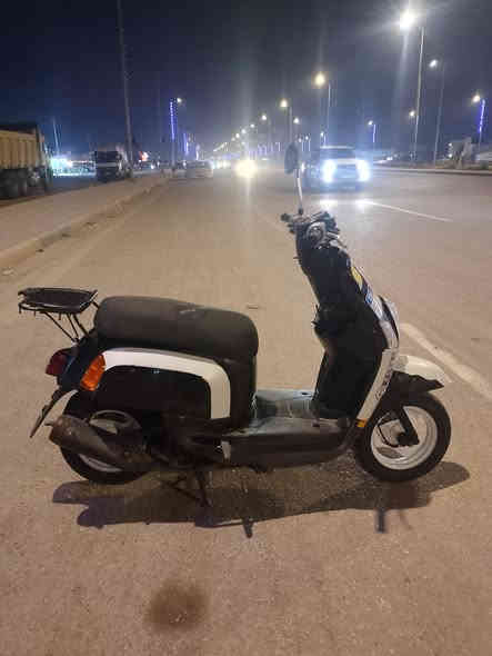 السلام عليكم شباب بوليسي للبيع صارلها 3 اشهر من طالعه من المعرض
مستعجل ع بيعتها
موديل 2007 كلها بلاديه ختم وي المكينه
مكفنه بلاديه 49
ممفتوح بيها برغي 
كهربائيات كلهن شغالات
لايت عالي ناصي 
سكن اشاير يمنه يسره
قفل جنه قفل ستيرن
اصطب لايت وبك لايت
بريكات امامي خلفي
طستها تخبل مكينه خرسه
الشراي يجي خاص او يتصل ع رقم 
***********
سعر مناسب خواتها تره ب850 وانته صاعد
