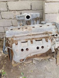 مكينة سياره للبيع واكفة بيها عين وحدة الشراي يتصل 07811086058