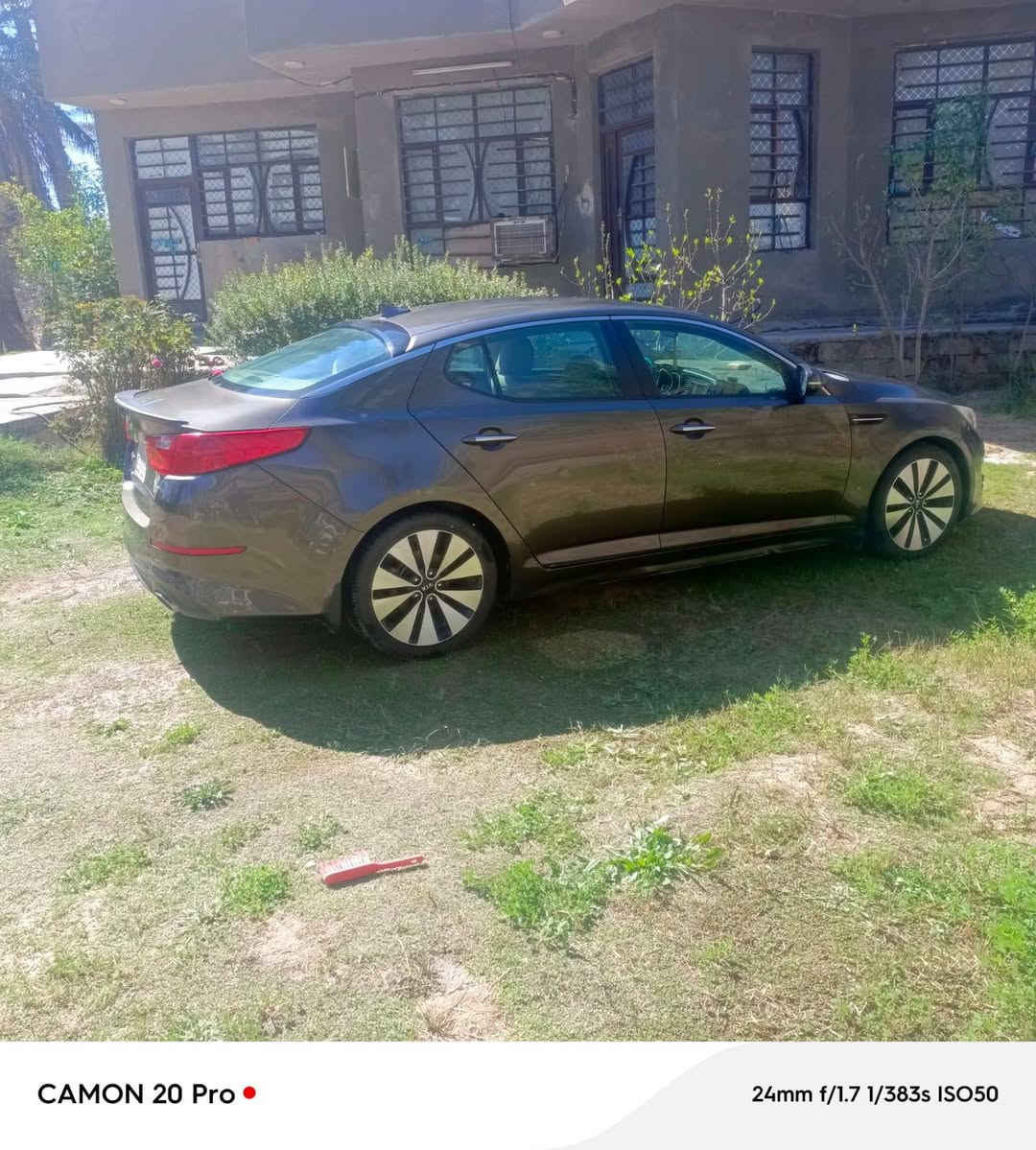 يا الله السلام عليكم من رخصة الادمن سيارة اوبتيما موديل 15 وارد امريكي بيه جاملغ وبنيد صبغ وبيه اثر طلقه تايه  ويل گب حدادية جيده وتخم تاير وباتري جديد شاشة كاميرا سيارة حلوه السعر 115 وبيه مجال ‏الرقم ‪***********‬‏ ) عنوان بابل محاويل
