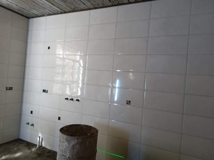 سلام عليكم 
العنده شغل بروسلين أرضيات جدران عمل 
هاذه الخلفه درجه أولى مصري وشغله فول اي احد عنده عمل تواصلو وياا ميقصر 
وهاذه رقمه 
***********
***********
كلوله من طرف مكتب الجود ومراح يقصر
