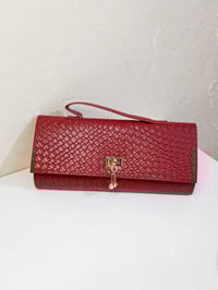 جنطة أنيقة • مقاس ٣١×١٣ • ٤ ألوان