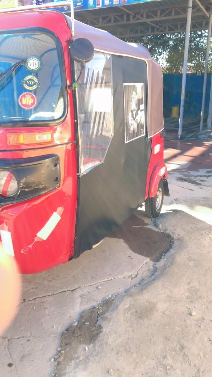 تكتك موديل 18 رقم نكليزي تكتك خير من الله السعر 5و200 بيها مجال حك الجيه العنوان بغداد الحبيبية ***********
