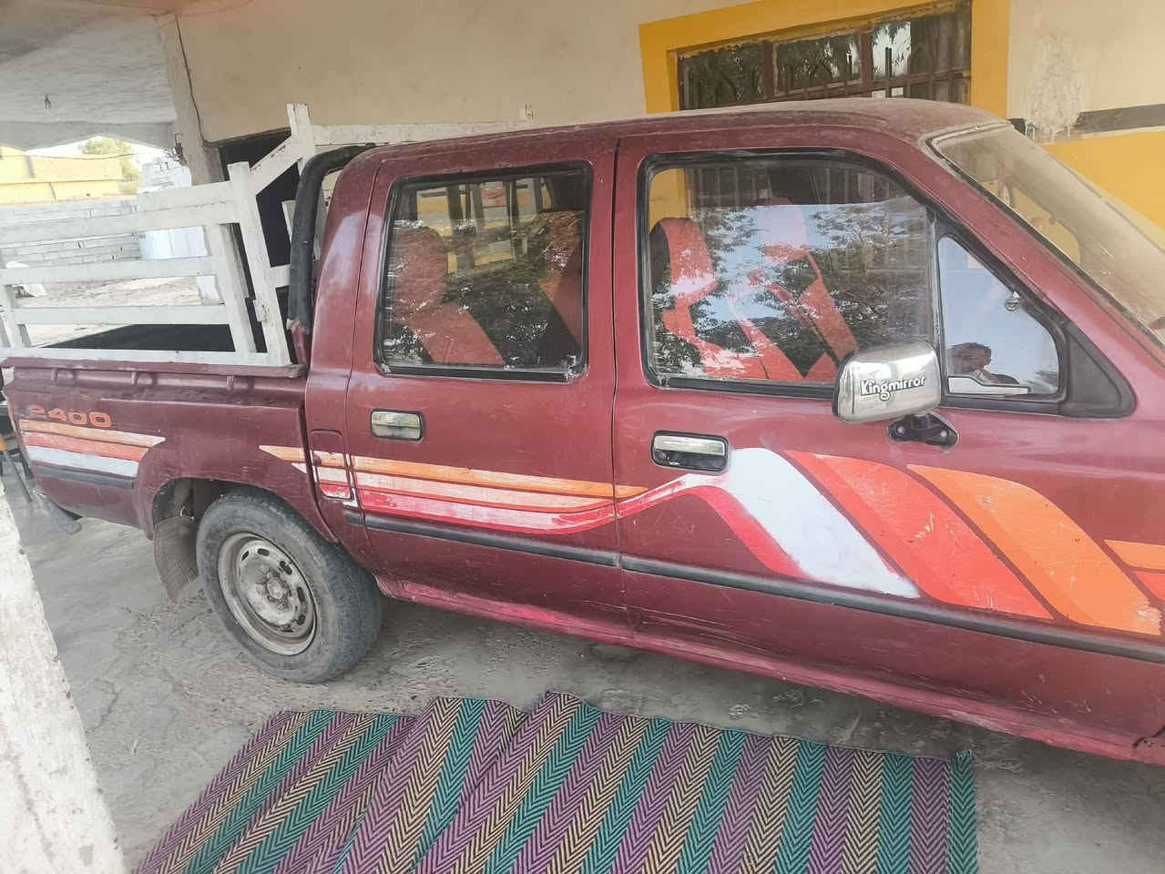 سياره 93لبيع لون احمر السعر 20 لسستفسار اتصل عل رقم ***********
