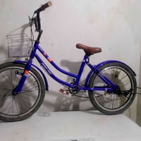 باسكلات مال اطفال مابيهن شي يرادلهن ترتيب فقط السعر 100وبيهن مجال مكان...