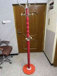 شمعة تعليق ملابس للبيع طولهة ١٨٨ سانتي  السعر ١٥   مكاني بغداد الغزالي...