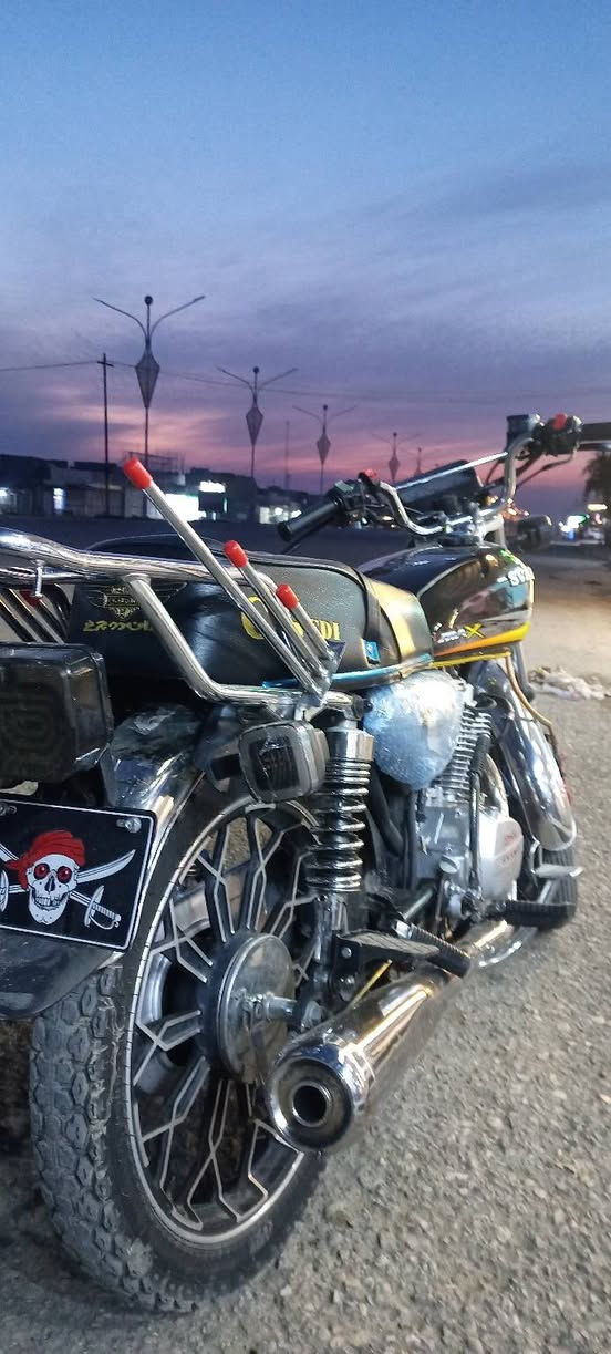 5كير دراجه حلوه ونصيفه مكاني كركوك السعر 600 وبيهه مجال مراوس اب ايفون 14هم يرهم هاتف ***********
