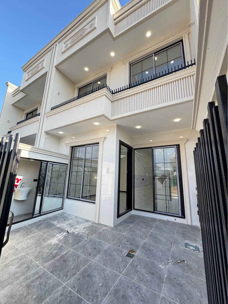 💎#عرض_جديد_موقع_مقابيل_حديقه

🌟#دار_للبيع في اربيل #بمجمع_اشتي (1)

🌟مساحة الدار #125متر#لدار طابو ملك صرف 

🌟يتكون لدار من(4)غرف نوم وصاله دخليه

🌟#لفرف_طابق_الثاني_نيظام_سويت

🌟وستقبال وصحيات خارج وداخل عدد(6)ومنور 

🌟#ومطابخ #ملاحضه_لدار_نيظام_دكد_موبريده

🌟وكراج 

للمعلومات_اكثر
***********📞
***********📞
***********📞
—————————————————-
#خانوو_بؤ_فروشتن_#شارى_اشتى_1
🌟رووبه رى_125_متر_طاپو
🌟پيكهاتووه_4_ژوورى_نووستن
🌟ژوورى_نووستن_هول_داخلى_مطبخ_كراج
🌟خانووه كه_پيشى_باخجه يه_و_30_متريه
زانيارى_زياتر

***********📞
***********📞
***********📞
——————————————————- أربيل, العراق
