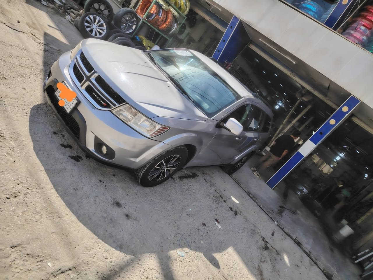 للبيع دودج جورني 2015 6سلندر 7 راكب  السيارة كاملة من كلشي مايحتاج تصرف عليها ولا ربع من حدادية من تبريد ثلج استخدام خاص 
السيارة بأسمي تحويل ثاني يوم 
***********
