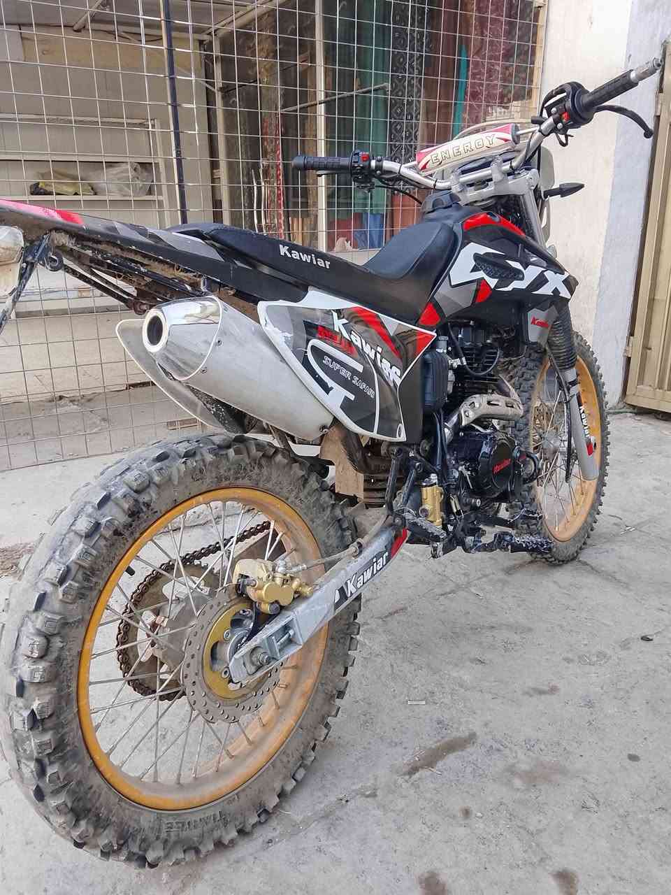 السلام عليكم دراجة قفاز Kawiar موديل ٢٥ دراجة اخت الجديدة مكينة مكفولة الدراجة بدون اوراق ضاعن اكفلهة سرقة مكاني بغداد حي الجامعة سعر 950 رقمي *********** بس واتساب
